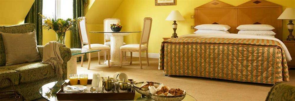 Breaffy Woods Hotel Касълбар Екстериор снимка