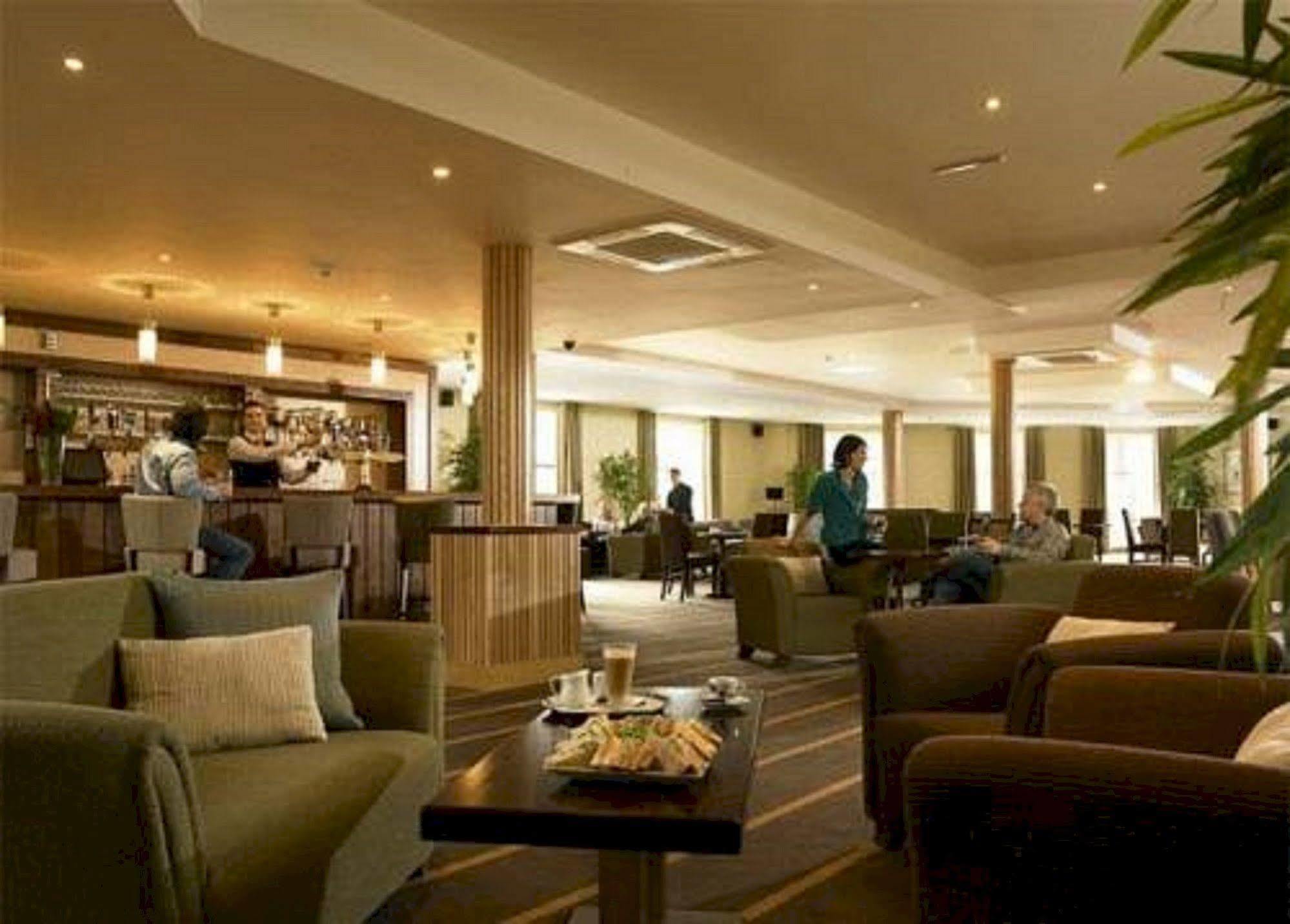Breaffy Woods Hotel Касълбар Екстериор снимка